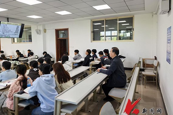伟德bv国际体育操作说明领导班子成员
