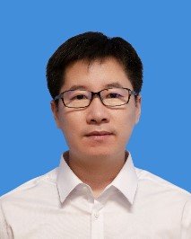 性 别：男