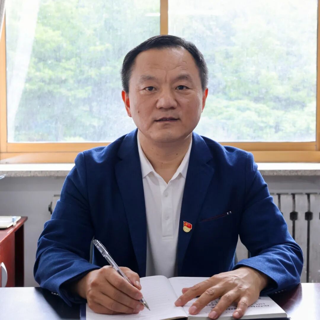 大力营造尊师重道的浓厚氛围