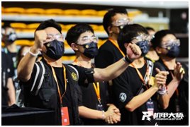 是以机器人创新人才培养为特色的创新伟