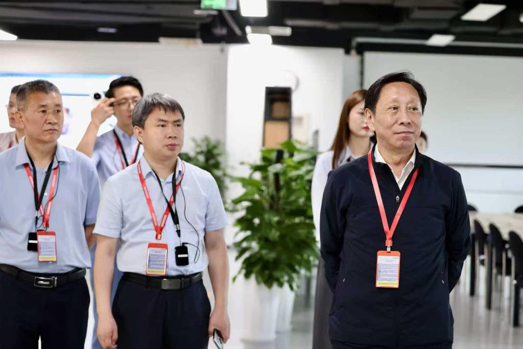 作为从母校走出的优秀学子