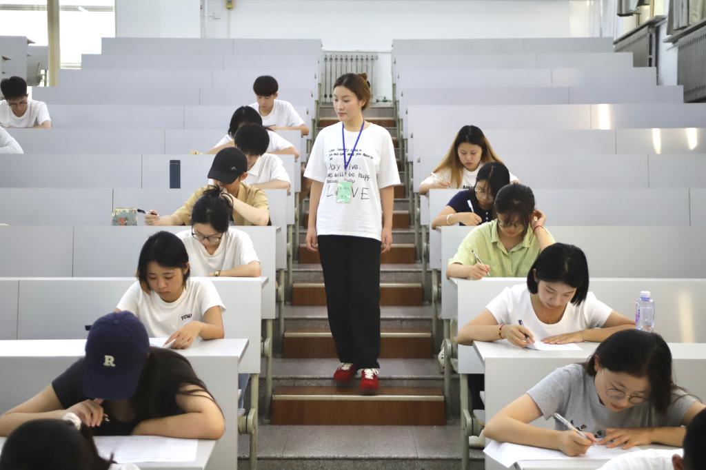 教师名录 客座教授 师资招聘 教师风