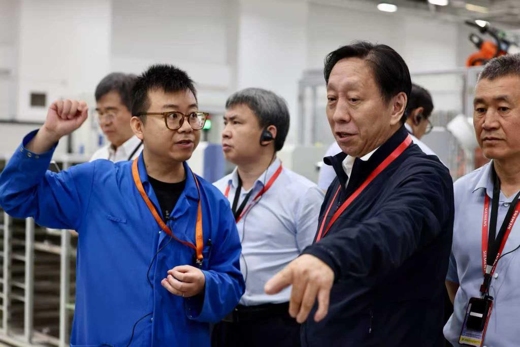 探寻这位从校园沃土走出的行业领军者