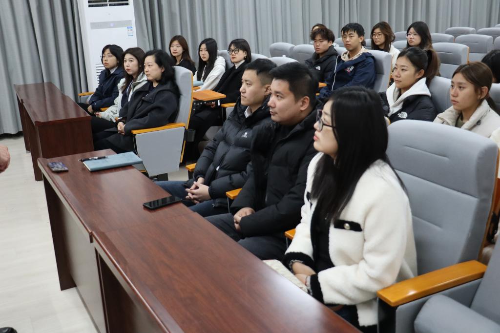 bettor伟德官网最新版下载副书记